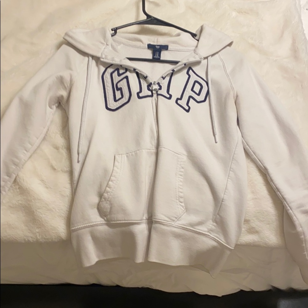 White gap zipped up hoodie